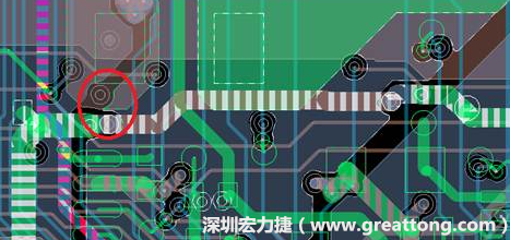慢慢確認(rèn)CAF發(fā)生的位置后，可以配合Gerber查看PCB的結(jié)構(gòu)是否有通孔太近或是線路太近的問題。