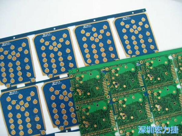 PBC與HDI等硬質(zhì)載板因應(yīng)不同構(gòu)型的結(jié)構(gòu)組裝需求，能做的彈性設(shè)計(jì)有限，必須搭配FPC軟板進(jìn)行整合設(shè)計(jì)。