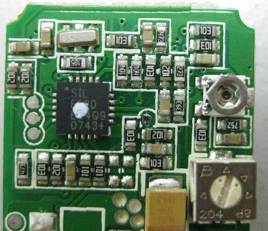 PCBA加工IC元件主要分為DIP及SMD兩大類，DIP 插件的IC，SMD (Surface Mount Device) 表面貼裝元件。
