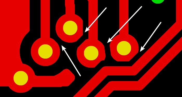 多層板中過孔會在每層線路上都有孔環(huán)，且每個(gè)層孔環(huán)周圍環(huán)境有夾線也有不夾線，環(huán)境各不一