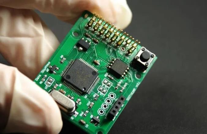 PCBA加工廠家如何正確處理濕敏元件？